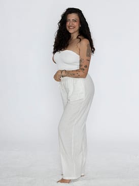 ROBA BLANCA AMB FONS BLANC?